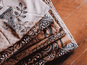 What is Difference Between Batik and Hawaiian Shirt