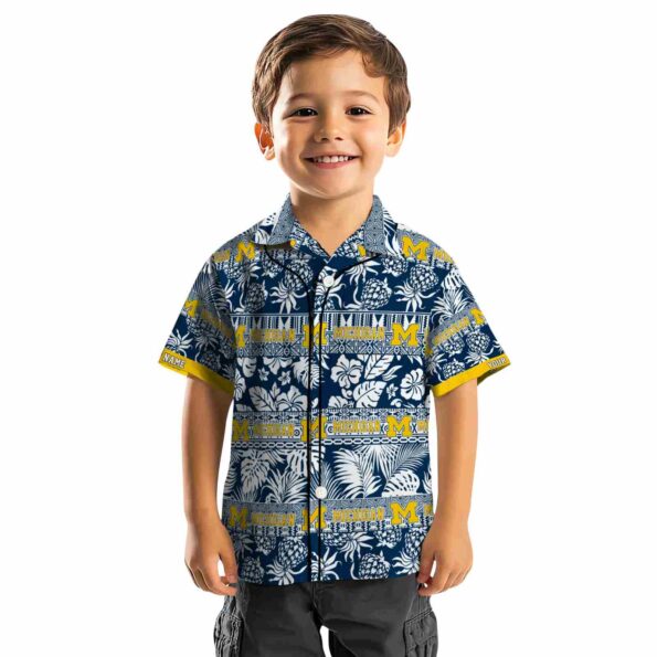 custom-michigan-wolverines-tribal-stripes-blue-white-hawaiian-shirt-top-rated custom michigan wolverines tribal stripes blue white hawaiian shirt top rated