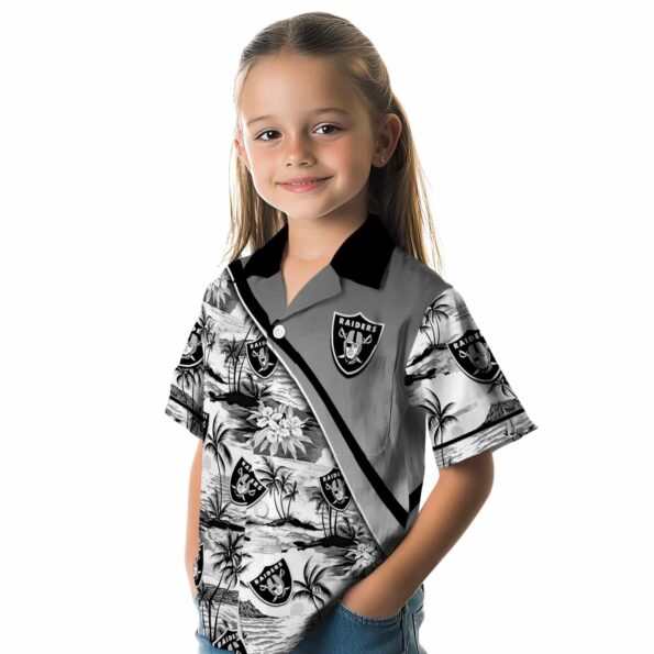 las-vegas-raiders-sunset-palms-black-white-hawaiian-shirt-premium-grade las vegas raiders sunset palms black white hawaiian shirt premium grade
