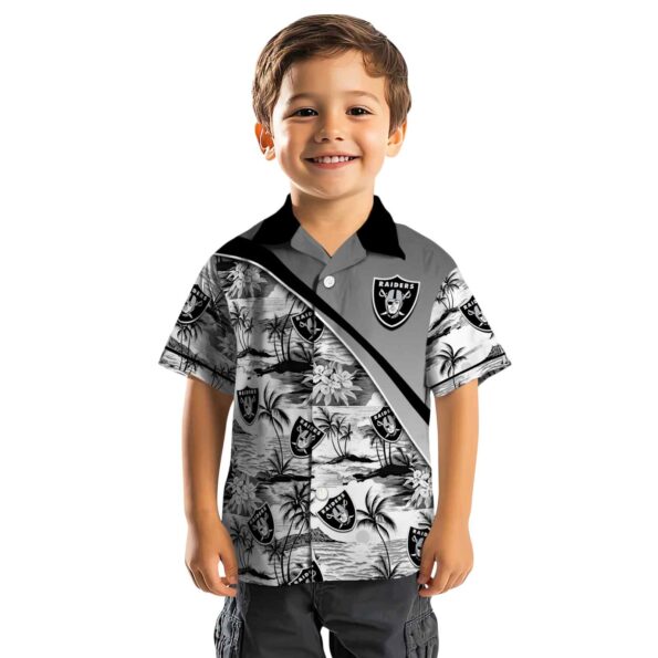 las-vegas-raiders-sunset-palms-black-white-hawaiian-shirt-top-rated las vegas raiders sunset palms black white hawaiian shirt top rated