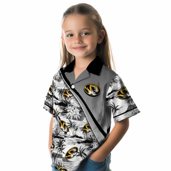 missouri-tigers-sunset-palms-black-white-hawaiian-shirt-premium-grade missouri tigers sunset palms black white hawaiian shirt premium grade