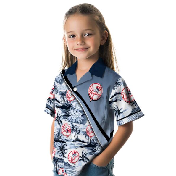 new-york-yankees-sunset-palms-navy-white-hawaiian-shirt-premium-grade new york yankees sunset palms navy white hawaiian shirt premium grade