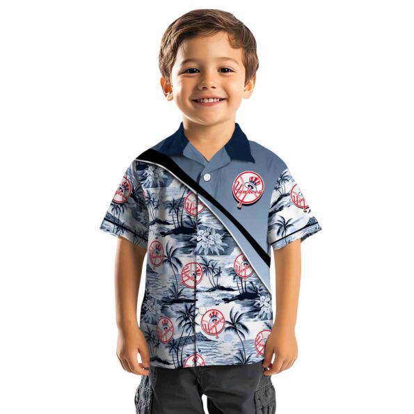 new-york-yankees-sunset-palms-navy-white-hawaiian-shirt-top-rated new york yankees sunset palms navy white hawaiian shirt top rated