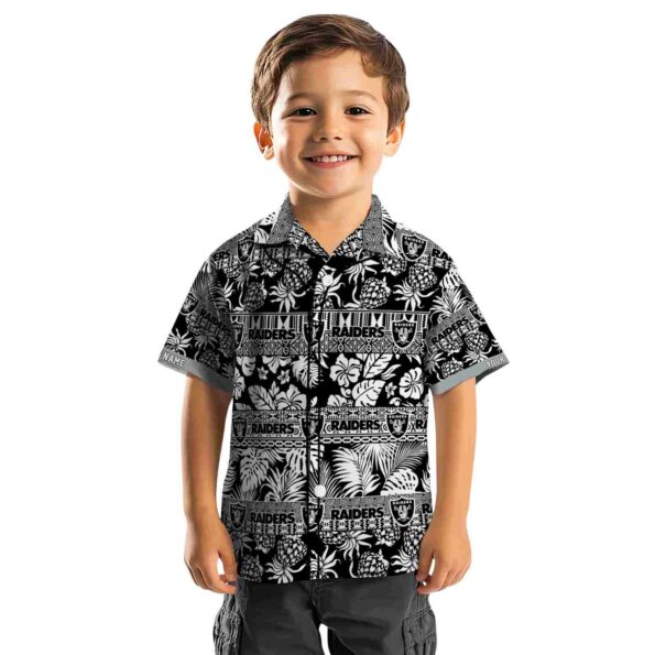 personalized-las-vegas-raiders-tribal-stripes-black-white-hawaiian-shirt-top-rated personalized las vegas raiders tribal stripes black white hawaiian shirt top rated