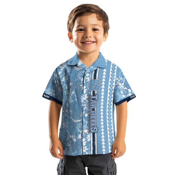 personalized-north-carolina-tar-heels-hibiscus-arrows-light-blue-white-hawaiian-shirt-top-rated personalized north carolina tar heels hibiscus arrows light blue white hawaiian shirt top rated