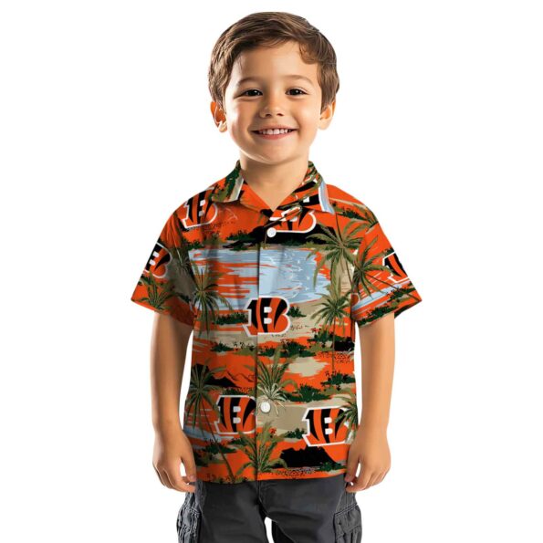 cincinnati-bengals-palm-horizon-orange-hawaiian-shirt-top-rated cincinnati bengals palm horizon orange hawaiian shirt top rated