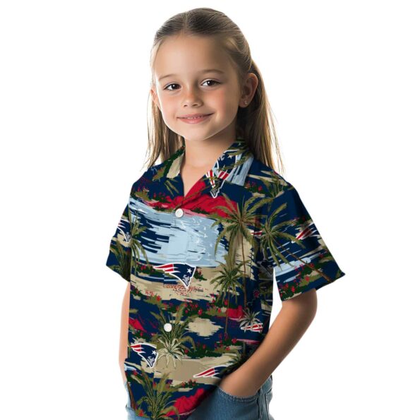 new-england-patriots-palm-horizon-blue-hawaiian-shirt-premium-grade new england patriots palm horizon blue hawaiian shirt premium grade