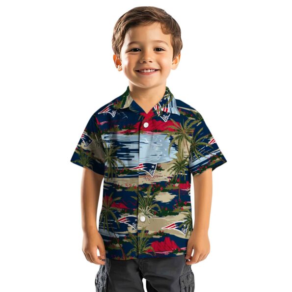 new-england-patriots-palm-horizon-blue-hawaiian-shirt-top-rated new england patriots palm horizon blue hawaiian shirt top rated