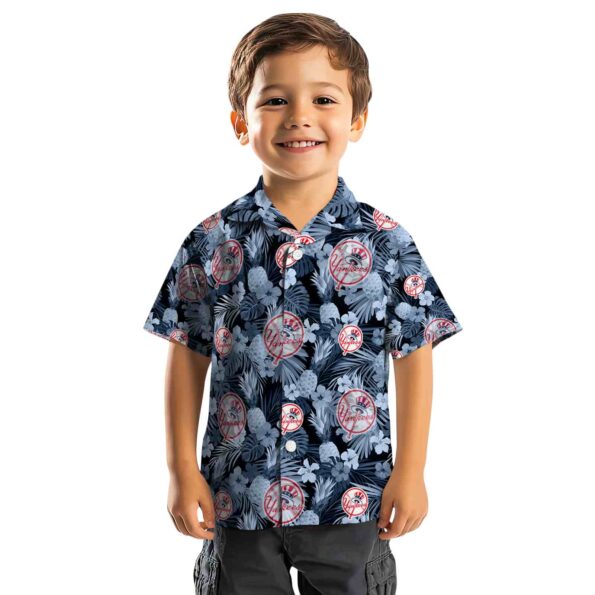 new-york-yankees-floral-pineapple-navy-hawaiian-shirt-top-rated new york yankees floral pineapple navy hawaiian shirt top rated