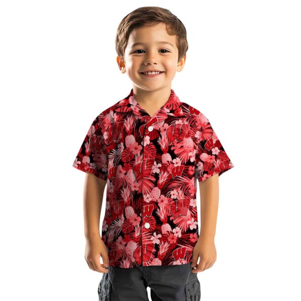 wisconsin-badgers-floral-pineapple-red-hawaiian-shirt-top-rated wisconsin badgers floral pineapple red hawaiian shirt top rated