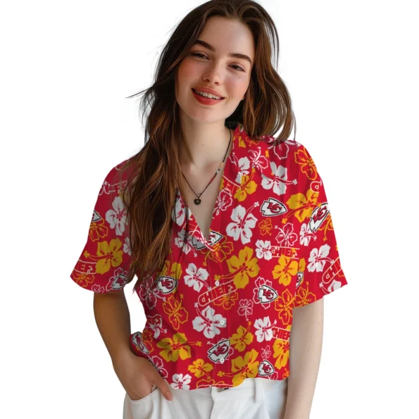 kansas-city-chiefs-hawaiian-shirt-hibiscus-flower-design-latest-model.webp