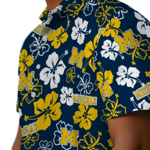 michigan-wolverines-hawaiian-shirt-hibiscus-flower-design-trendy.webp