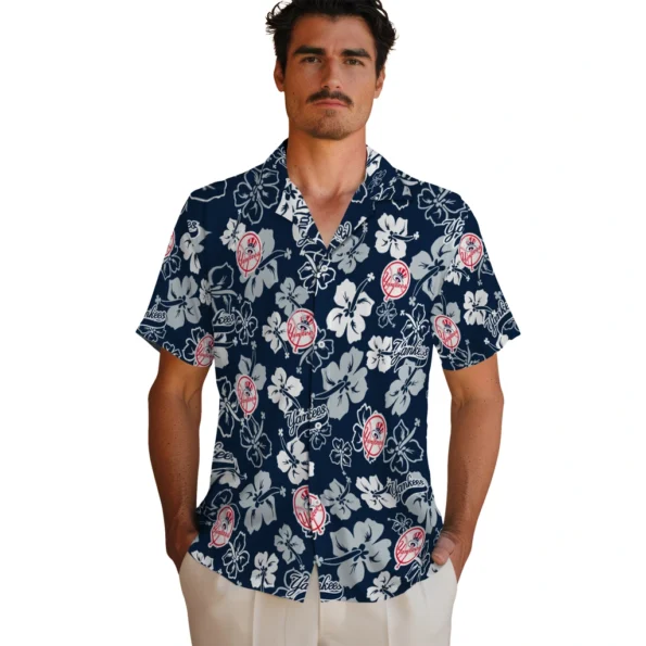 new-york-yankees-hawaiian-shirt-hibiscus-flower-design-fashion-forward.webp