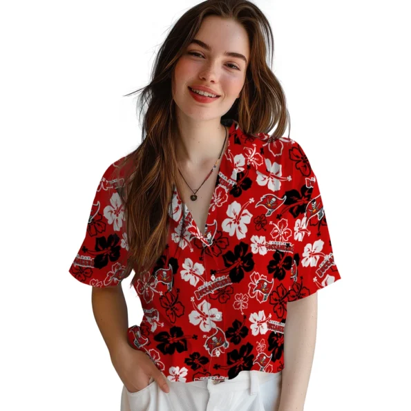 tampa-bay-buccaneers-hawaiian-shirt-hibiscus-flower-design-latest-model.webp